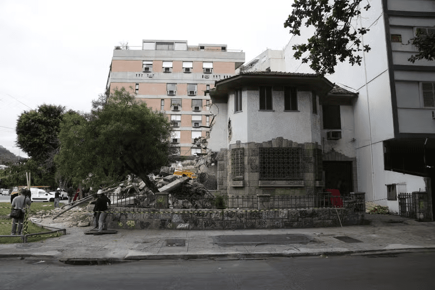 Memórias apagadas: ao menos 40 imóveis do Rio perdem proteção e vão abaixo