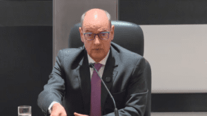 Governador em exercício do RJ exonera mais 94 servidores; total chega a 638 e economia pode atingir R$ 30 milhões por ano