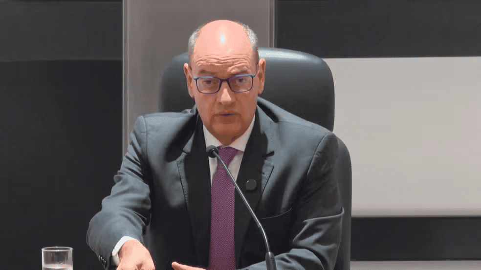 Governador em exercício do RJ exonera mais 94 servidores; total chega a 638 e economia pode atingir R$ 30 milhões por ano