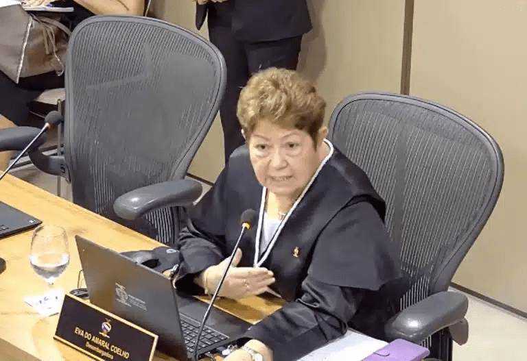 Juíza que chamou fim dos penduricalhos de “escravidão” chegou a receber R$ 614 mil em um mês