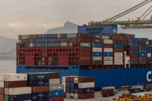Auditor apontado como líder de esquema no Porto do Rio foi chefe da alfândega sob Bolsonaro
