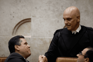 Moraes faz jantar com Alcolumbre na véspera de derrota de Messias e Lula desconfia