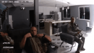 Dez PMs do Bope viram réus por invasão de casas e uso irregular de câmeras em operação na Maré