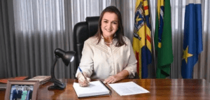 Evangélica, prefeita nomeia 12 pastores para administrar orçamento de R$ 6,9 bilhões
