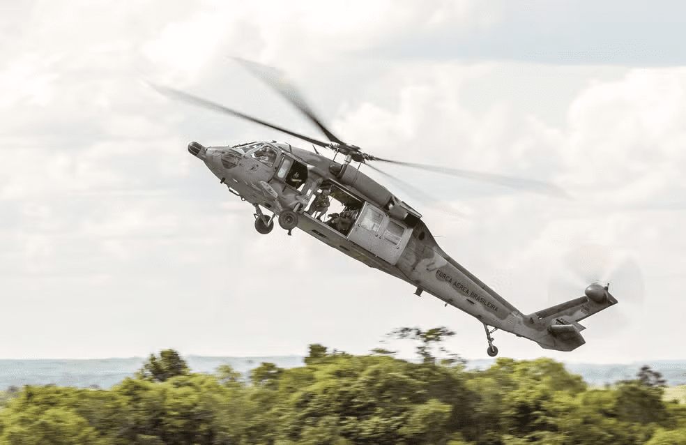 Governo do RJ faz pente-fino em contratos e suspende compra de helicóptero Black Hawk de R$ 70 milhões