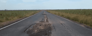 Feriado aumenta preocupação dos moradores com Estrada de Santa Cruz, em Campos dos Goytacazes