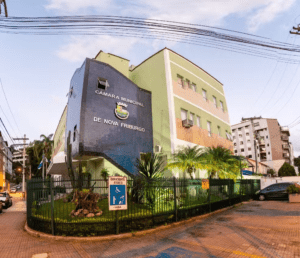 Câmara de Nova Friburgo aprova em primeira votação projeto que cria auxílio-alimentação para vereadores