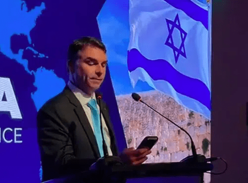 Após prometer submissão a Trump, Flávio Bolsonaro diz que Brasil vai se “alinhar” a Israel