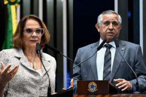 Senadores do DF assinam PEC que pode abrir caminho para escala 7×0