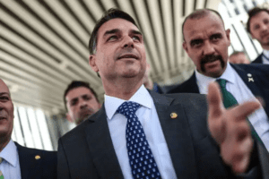 Escala 7×0: o que há por trás da proposta de Flávio Bolsonaro no Senado que tenta sabotar fim da escala 6×1