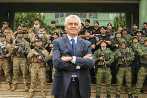 Caiado tem pelotão de 51 policiais militares para segurança pessoal e de familiares