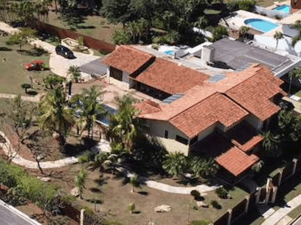 Coordenador da pré-campanha de Flávio Bolsonaro sobre mansão: Não sei o que vou fazer