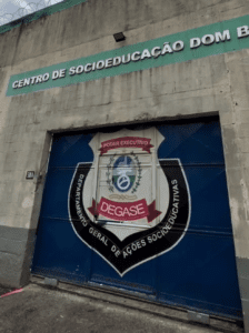 Polícia investiga agressões e humilhação a menor internado no Degase após caso de estupro coletivo