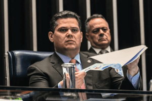 Alcolumbre e PT da Bahia aparecem em novo capítulo das revelações de Vorcaro