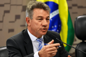 TSE nega recursos e mantém cassação de governador de Roraima