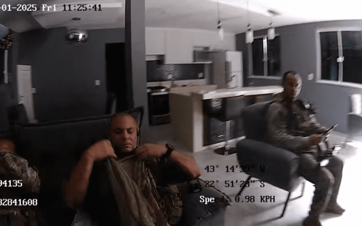 Dez PMs do Bope viram réus por invasão de casas e uso irregular de câmeras em operação na Maré